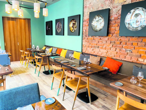 3 pavāru restorāns