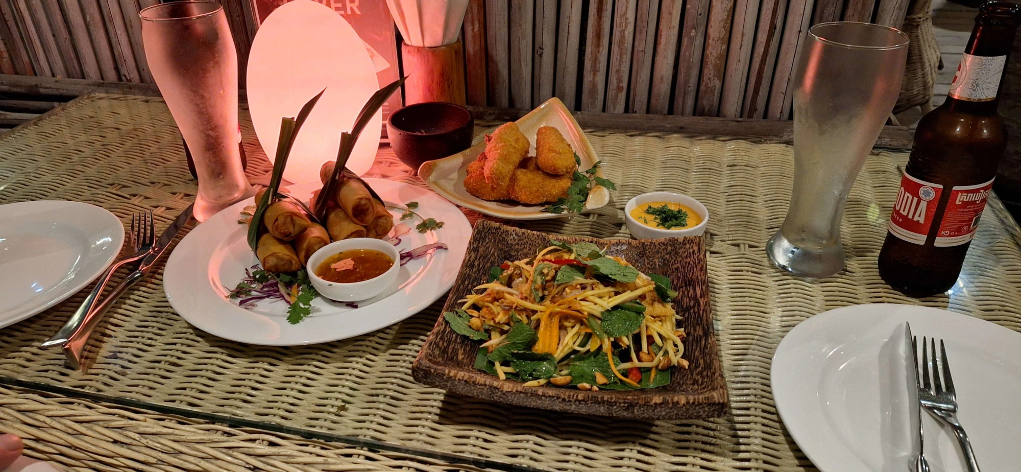 kaukomatkailun konkarit jakavat salaisuutensa